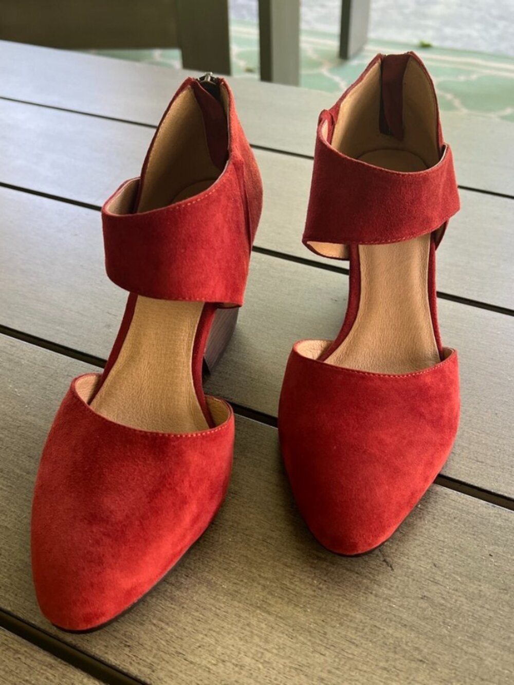 Eileen Fisher Vero Cuoio Maroon/red/burgundy Suede Heels Size 8.5 EXCELLENT